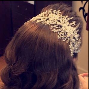 Beautiful wedding headpiece